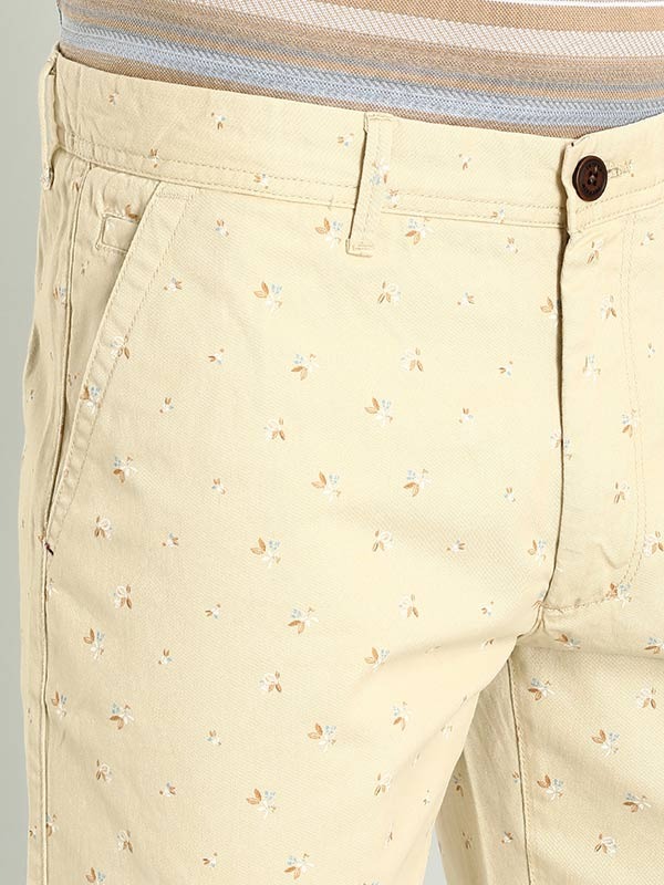 Indian Terrain Men's Slim Fit Printed Beige Shorts